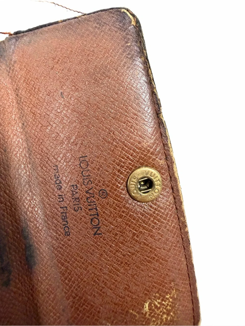 Authentic Louis Vuitton Monogram 4 Key Holder Case